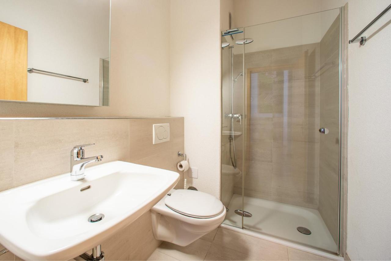 Laax Homes - Casa Miraval Флимс Экстерьер фото